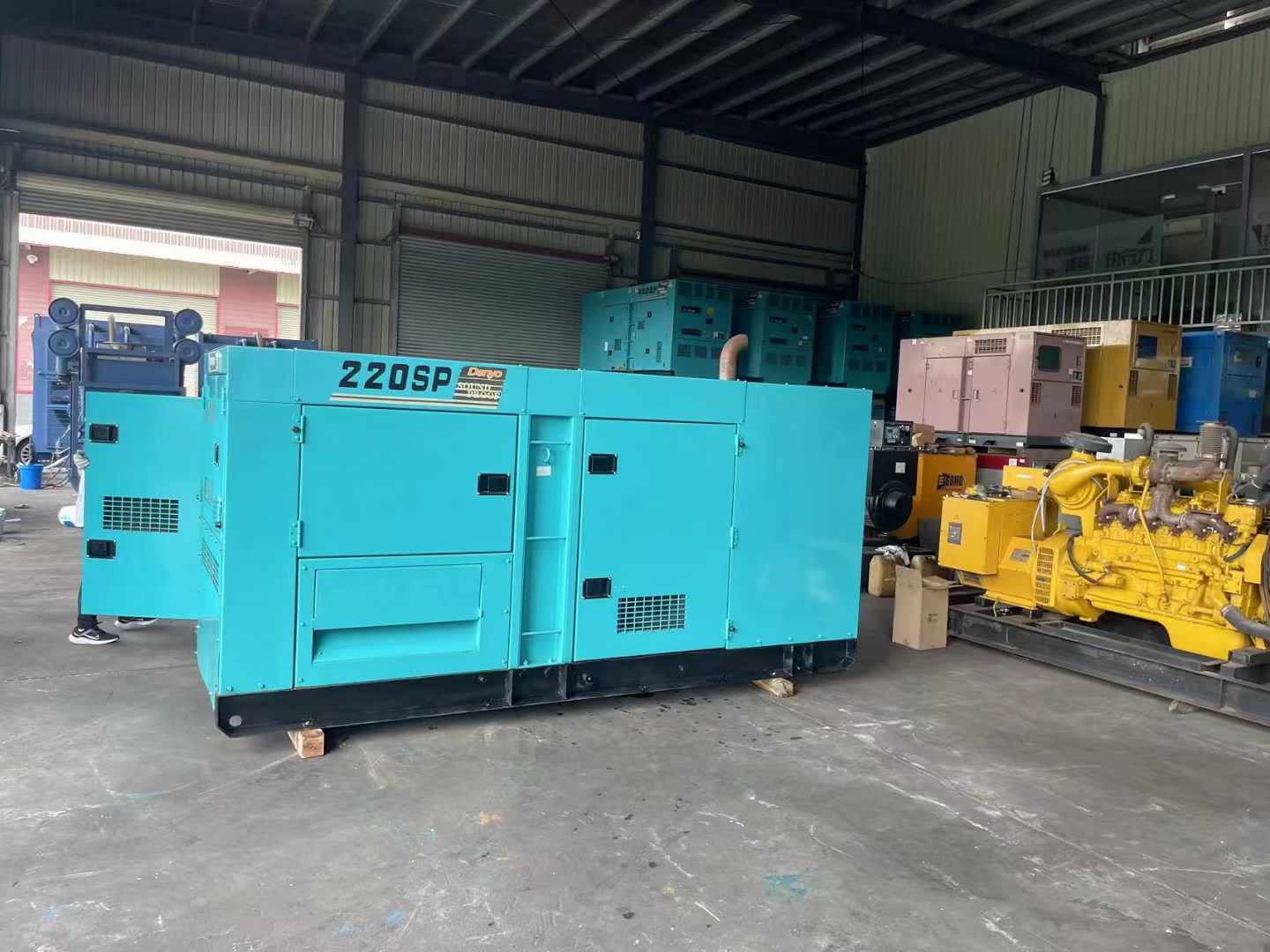 和平800kW 柴油发电机的输出电流波动范围是多少？