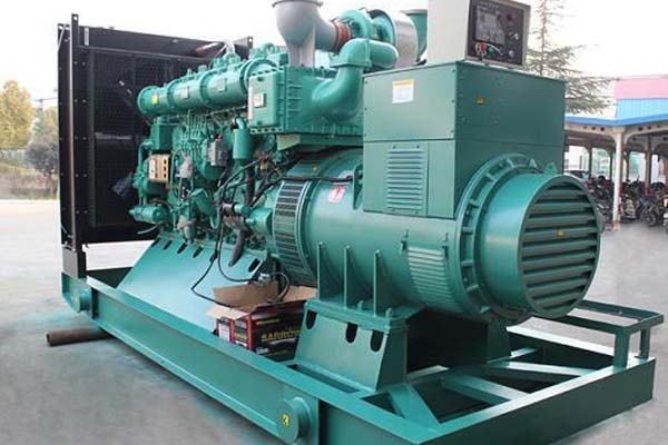 和平工厂发电机应急发电中如何优化燃油储备管理？