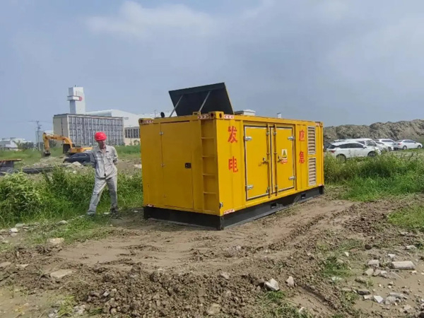 和平200KW柴油发电机机组每小时的油耗量受哪些因素影响？