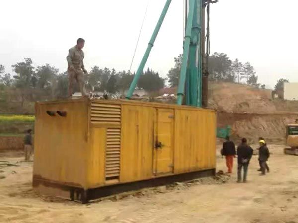 和平如何判断水冷式机油散热器密封件是否需要更换？